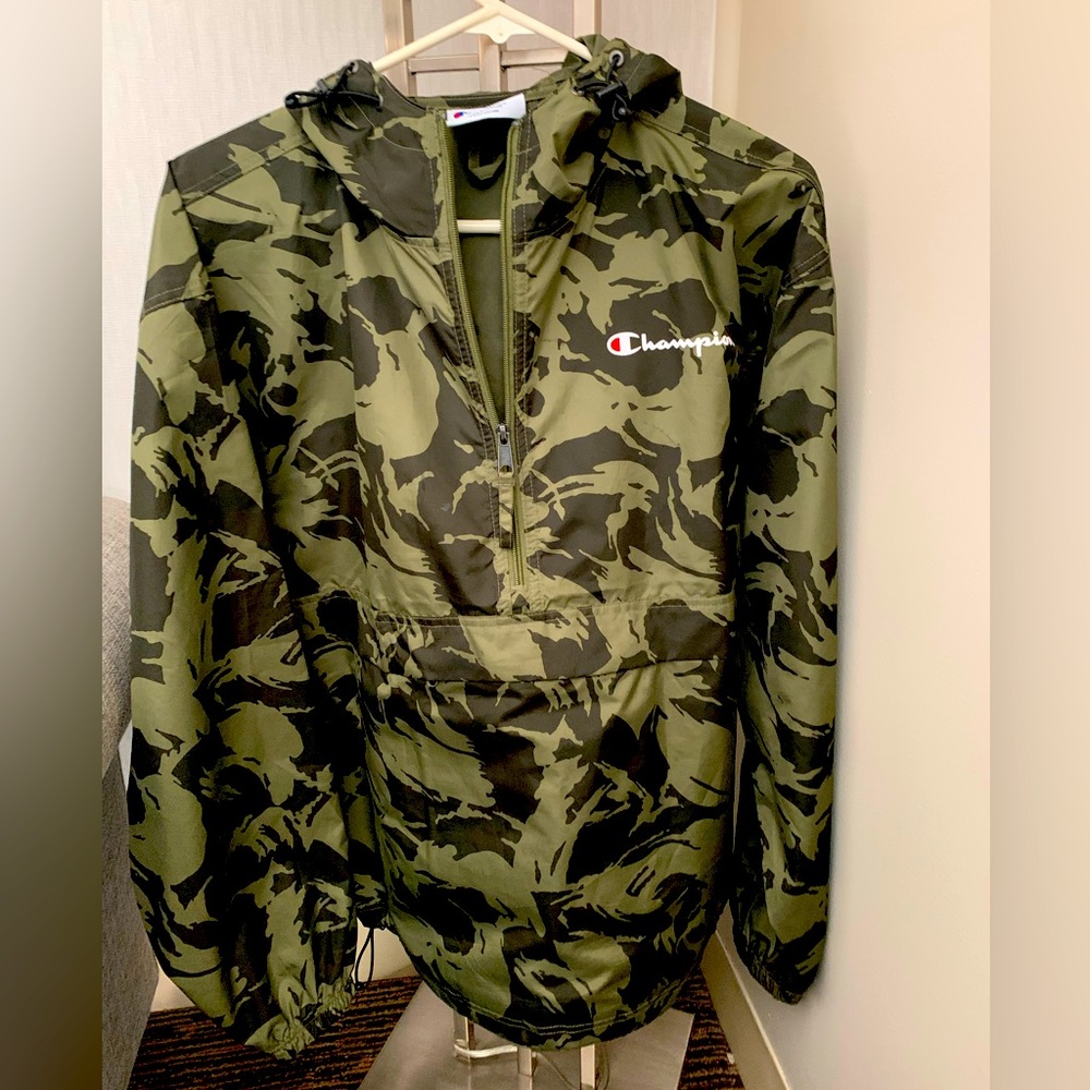 Champion half zip camo windbreaker